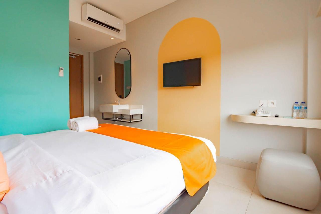 Sans Hotel Alexander Bandung Exterior foto